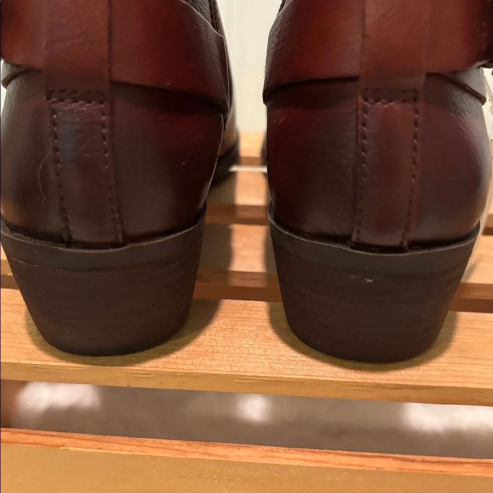 NWT Vince Camuto Brown Leather Ankle Boots Size 6 1/2 - Picture 5 of 7